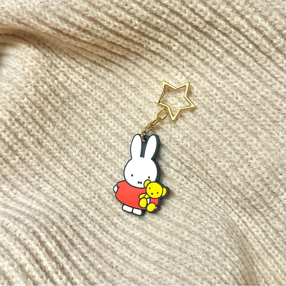 miffy gold star limited edition keychain 🌙